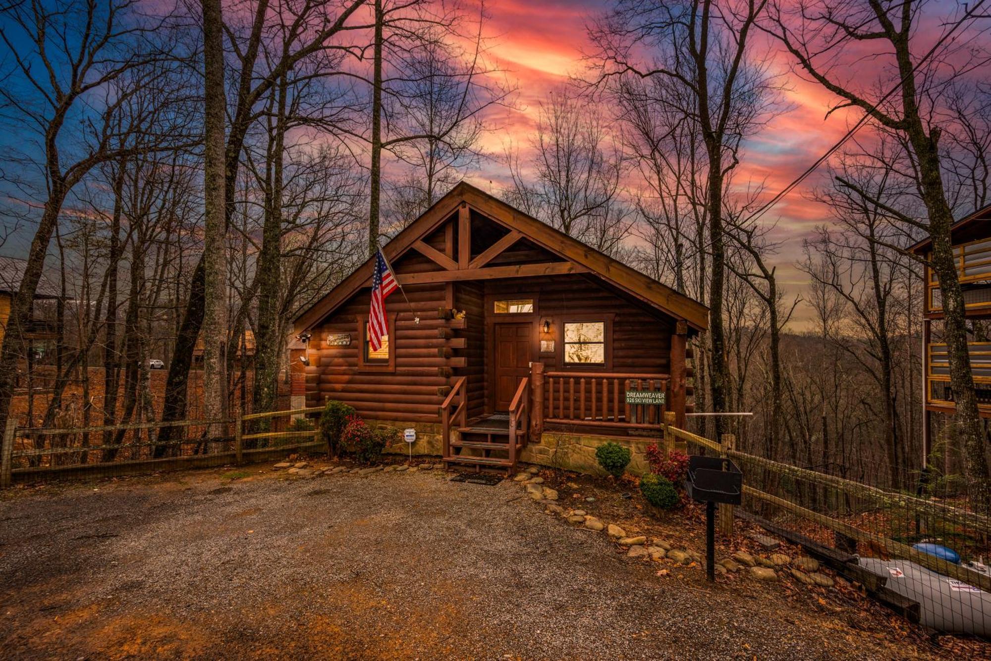 Log Cabin, Hot Tub, Fireplace, Pool Table & Views! Sevierville Extérieur photo
