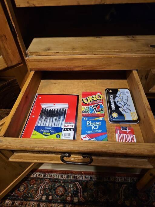 Log Cabin, Hot Tub, Fireplace, Pool Table & Views! Sevierville Extérieur photo